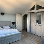 Du Haras De La Vallee De Hotell Reux