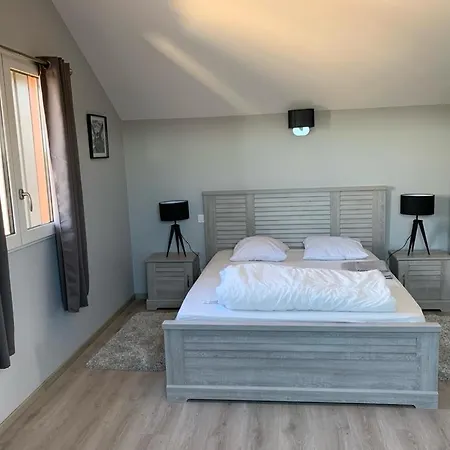 Du Haras De La Vallee De Reux