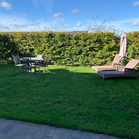 Du Haras De La Vallee De *