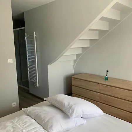 Du Haras De La Vallee De