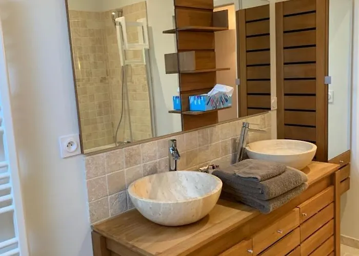 Du Haras De La Vallee De ホテル