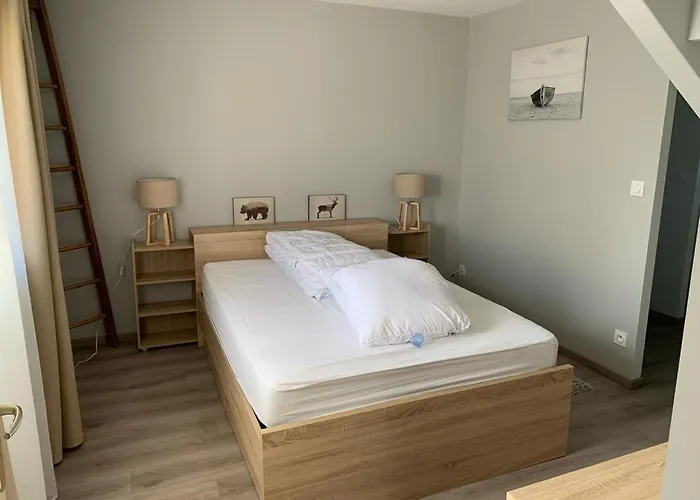 Du Haras De La Vallee De